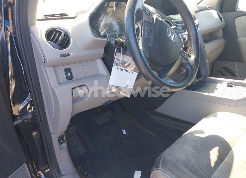 Photo 19 of 2015 Honda Pilot LX (VIN 5FNYF3H25FB016469)