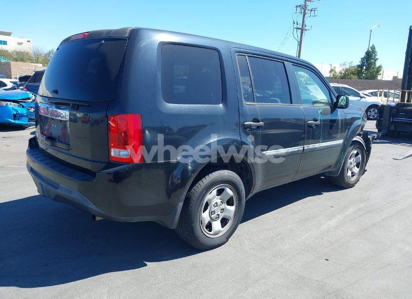 Photo 4 of 2015 Honda Pilot LX (VIN 5FNYF3H25FB016469)