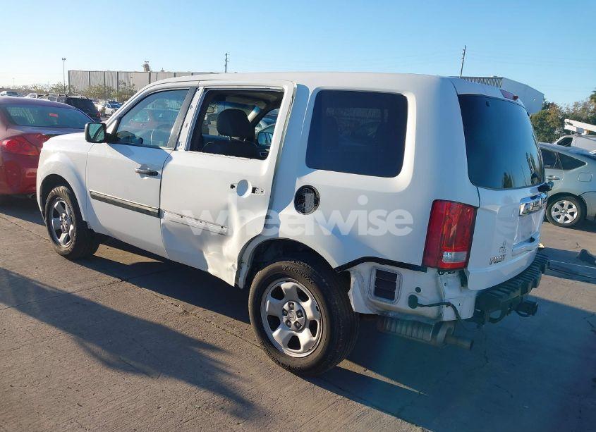 Photo 3 of 2012 Honda Pilot LX (VIN 5FNYF3H26CB029680)