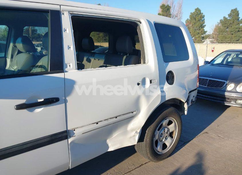 Photo 6 of 2012 Honda Pilot LX (VIN 5FNYF3H26CB029680)