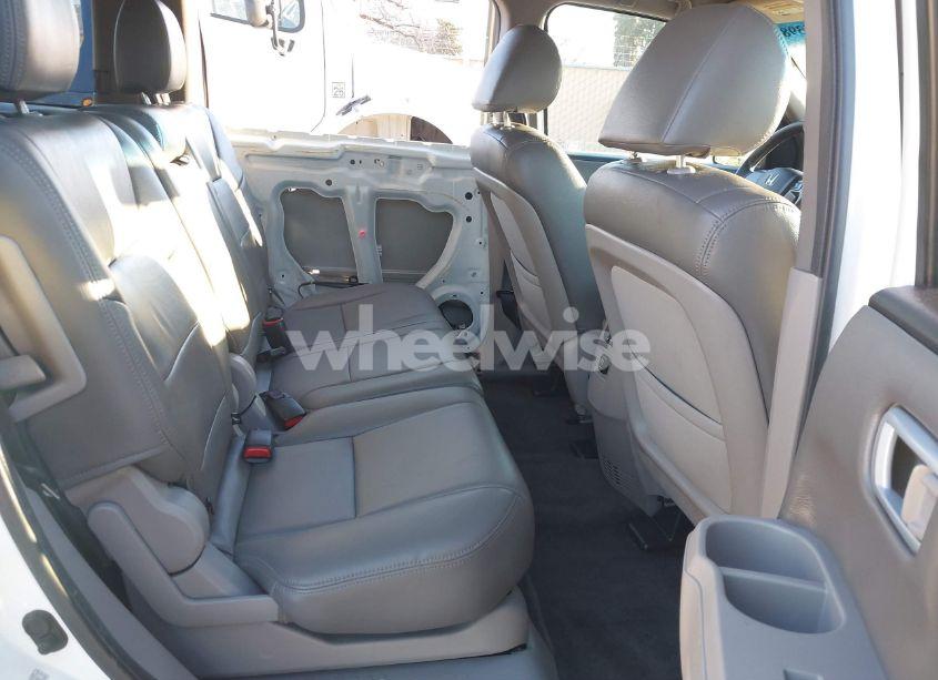 Photo 8 of 2012 Honda Pilot LX (VIN 5FNYF3H26CB029680)