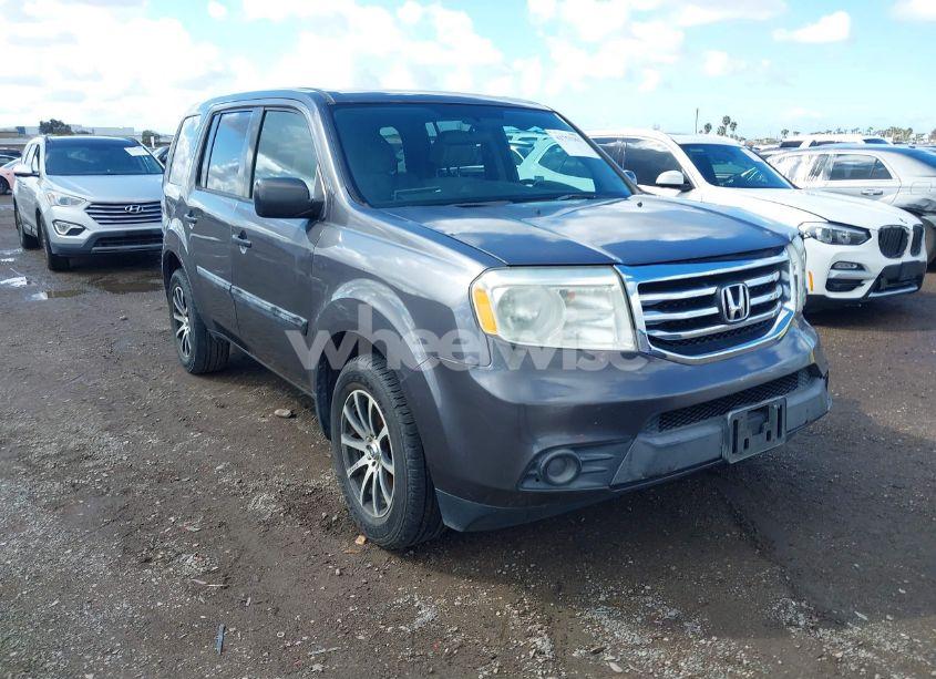 2014 Honda Pilot LX (VIN 5FNYF3H26EB006385) main photo