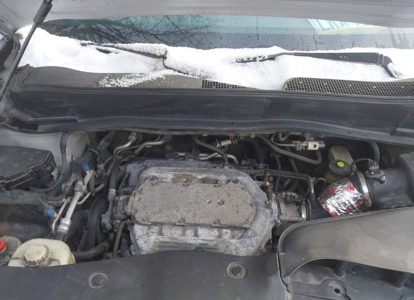 Photo 10 of 2011 Honda Pilot LX (VIN 5FNYF3H27BB015527)