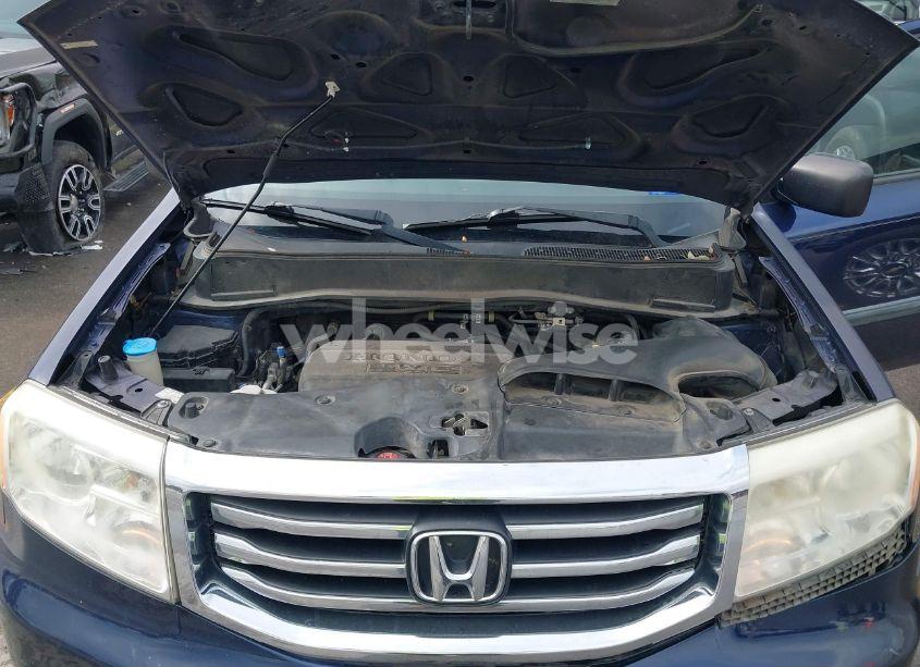 Photo 10 of 2013 Honda Pilot LX (VIN 5FNYF3H27DB005020)