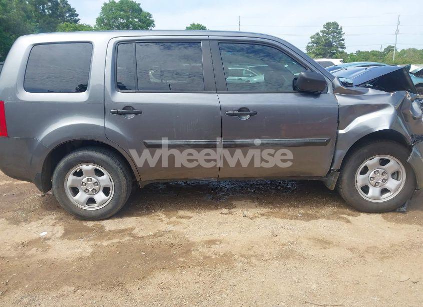 Photo 13 of 2013 Honda Pilot LX (VIN 5FNYF3H27DB020942)