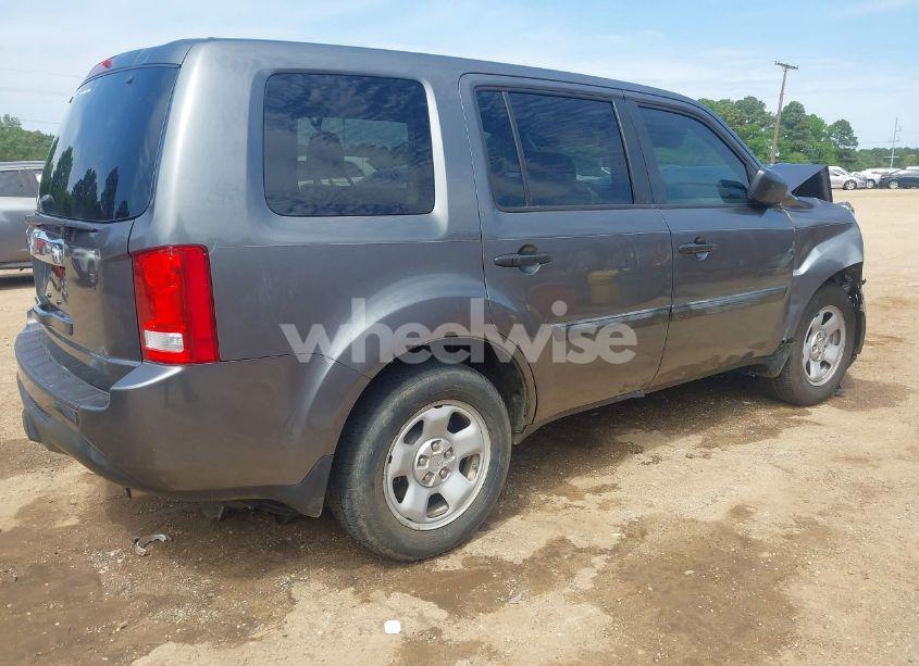 Photo 4 of 2013 Honda Pilot LX (VIN 5FNYF3H27DB020942)