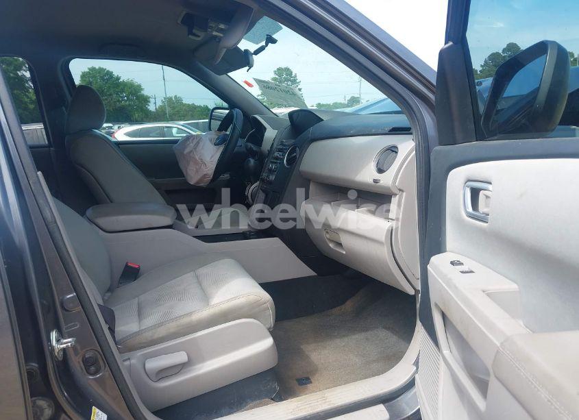 Photo 5 of 2013 Honda Pilot LX (VIN 5FNYF3H27DB020942)