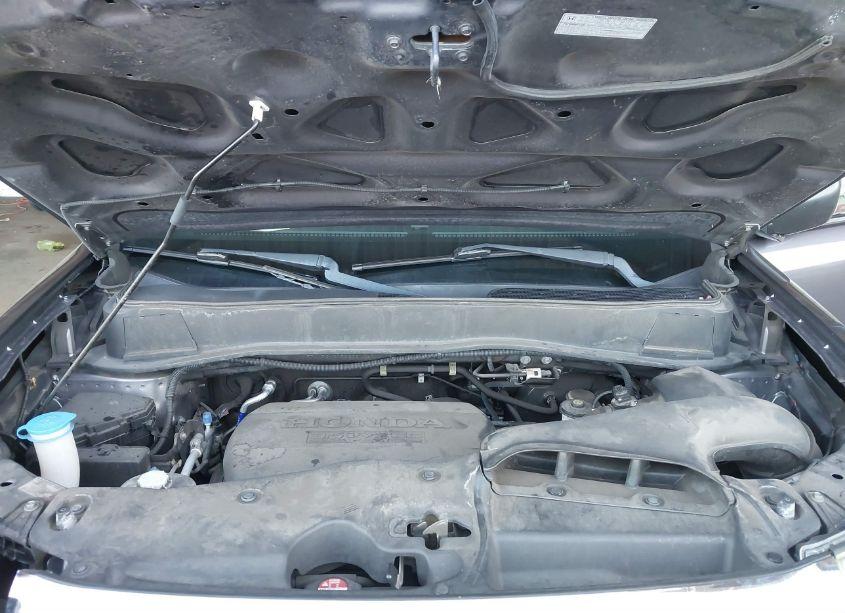 Photo 10 of 2015 Honda Pilot LX (VIN 5FNYF3H27FB025478)