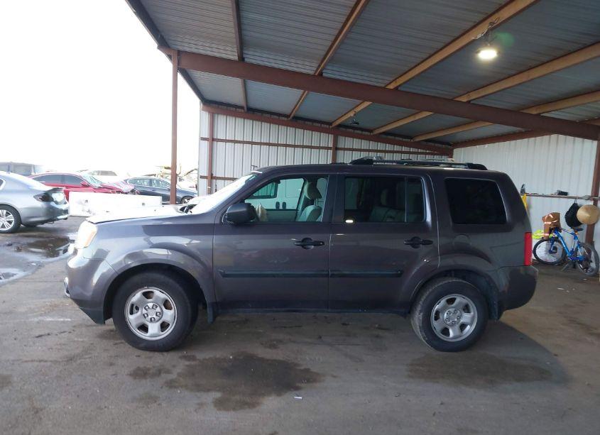 Photo 14 of 2015 Honda Pilot LX (VIN 5FNYF3H27FB025478)