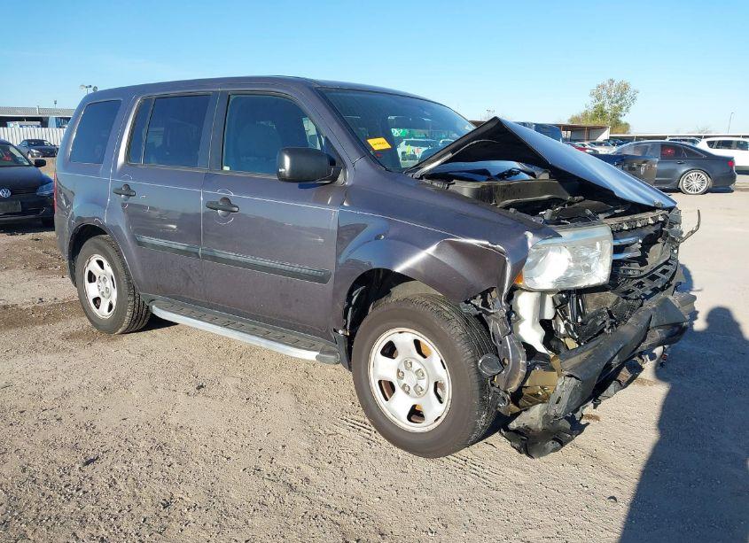 2015 Honda Pilot LX (VIN 5FNYF3H27FB031457) main photo