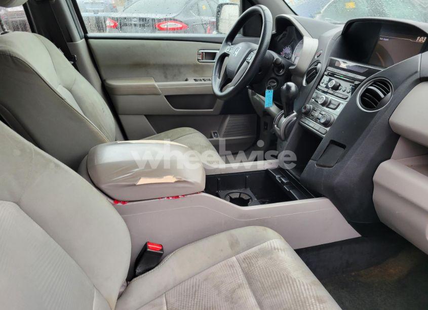 Photo 5 of 2015 Honda Pilot (VIN 5FNYF3H27FB033287)