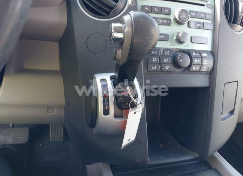 Photo 11 of 2011 Honda Pilot LX (VIN 5FNYF3H28BB025144)