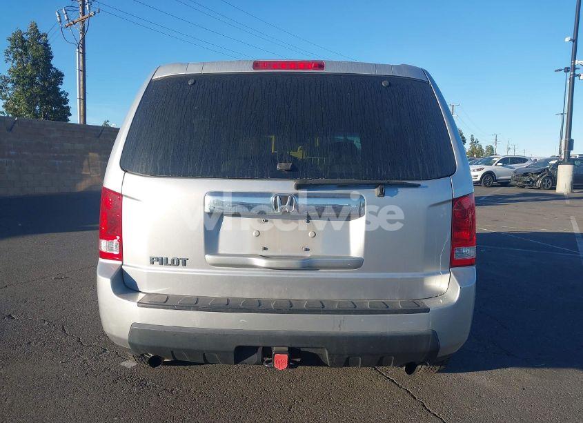 Photo 17 of 2011 Honda Pilot LX (VIN 5FNYF3H28BB025144)