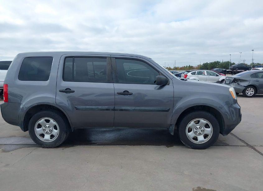 Photo 12 of 2014 Honda Pilot LX (VIN 5FNYF3H28EB005044)