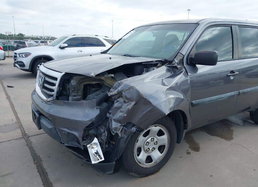 Photo 6 of 2014 Honda Pilot LX (VIN 5FNYF3H28EB005044)