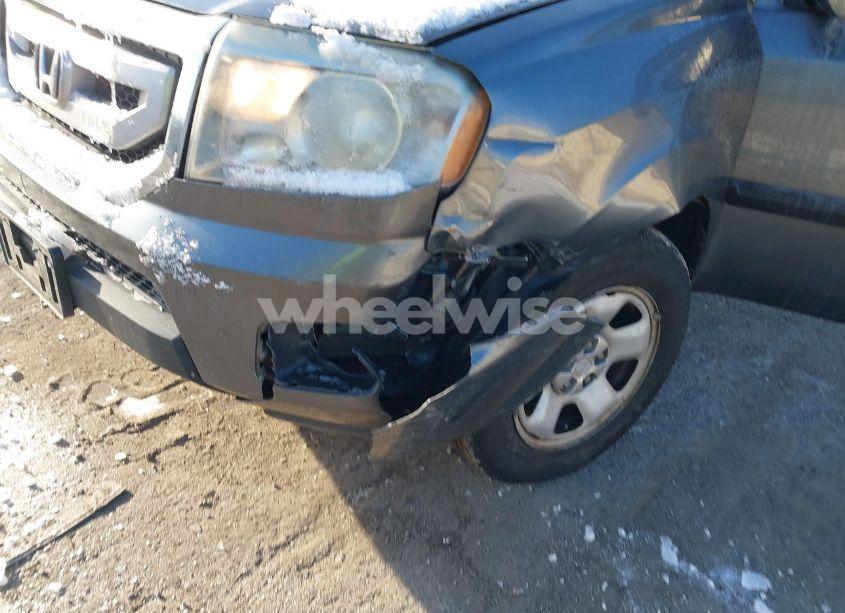 Photo 6 of 2011 Honda Pilot LX (VIN 5FNYF3H29BB053096)