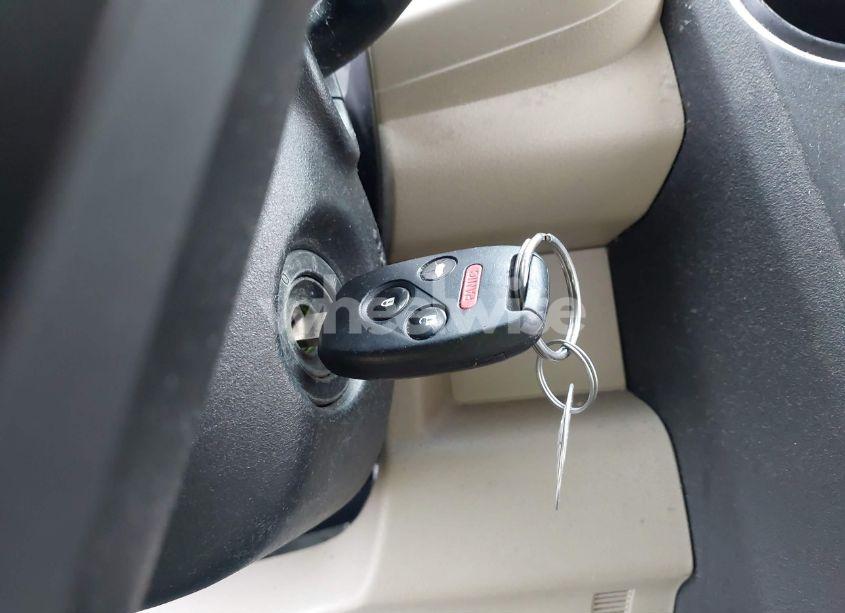 Photo 11 of 2015 Honda Pilot LX (VIN 5FNYF3H29FB006351)