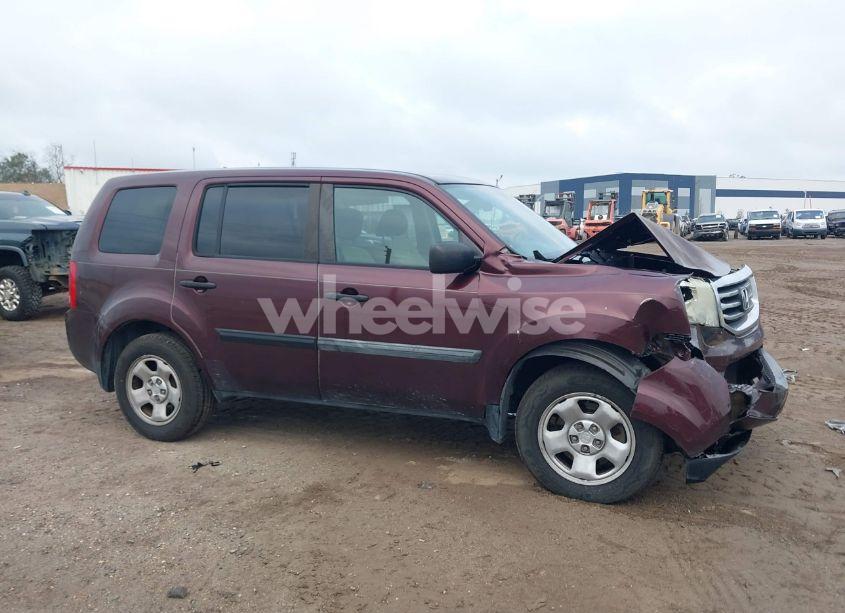 Photo 13 of 2015 Honda Pilot LX (VIN 5FNYF3H29FB006351)