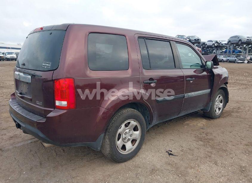 Photo 4 of 2015 Honda Pilot LX (VIN 5FNYF3H29FB006351)