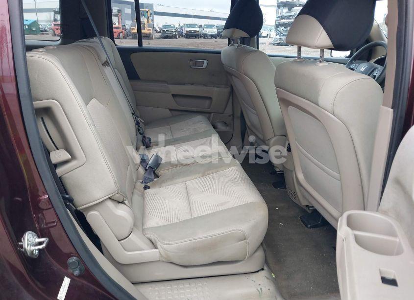 Photo 8 of 2015 Honda Pilot LX (VIN 5FNYF3H29FB006351)