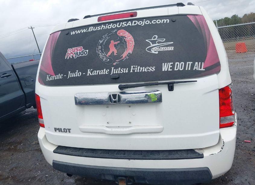 Photo 16 of 2011 Honda Pilot LX (VIN 5FNYF3H2XBB038123)