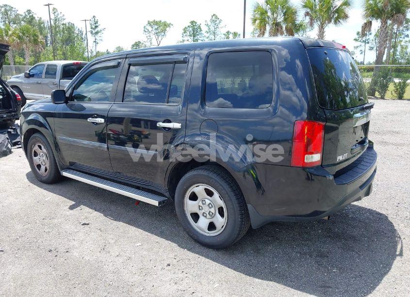 Photo 3 of 2012 Honda Pilot LX (VIN 5FNYF3H2XCB033117)