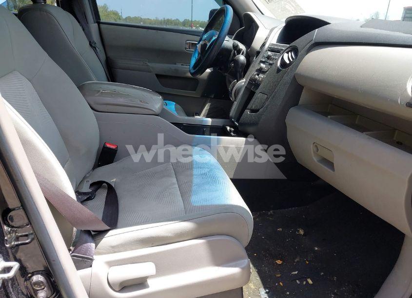 Photo 5 of 2012 Honda Pilot LX (VIN 5FNYF3H2XCB033117)