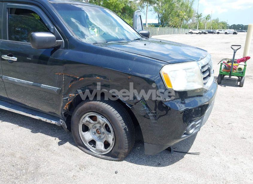 Photo 6 of 2012 Honda Pilot LX (VIN 5FNYF3H2XCB033117)
