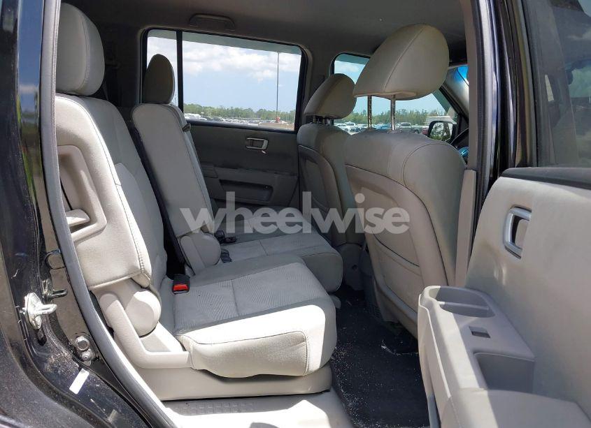 Photo 8 of 2012 Honda Pilot LX (VIN 5FNYF3H2XCB033117)