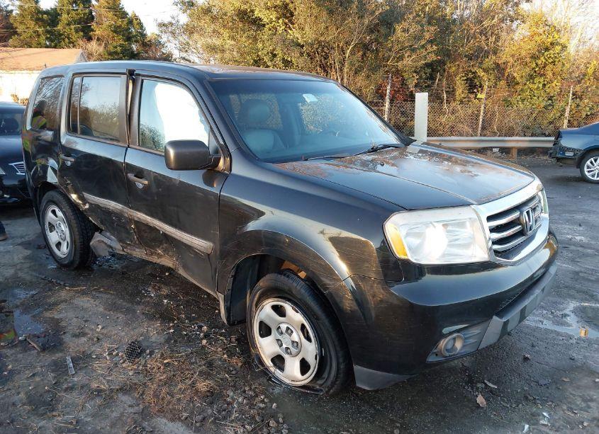 2014 Honda Pilot LX (VIN 5FNYF3H2XEB013288) main photo