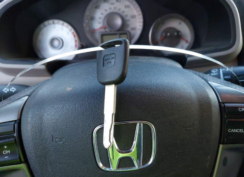 Photo 11 of 2014 Honda Pilot LX (VIN 5FNYF3H2XEB013288)