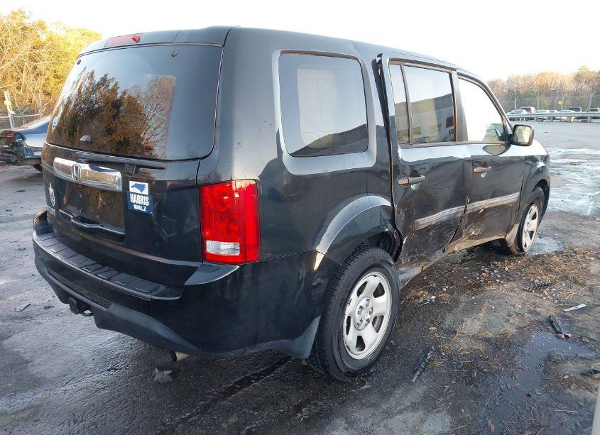 Photo 4 of 2014 Honda Pilot LX (VIN 5FNYF3H2XEB013288)