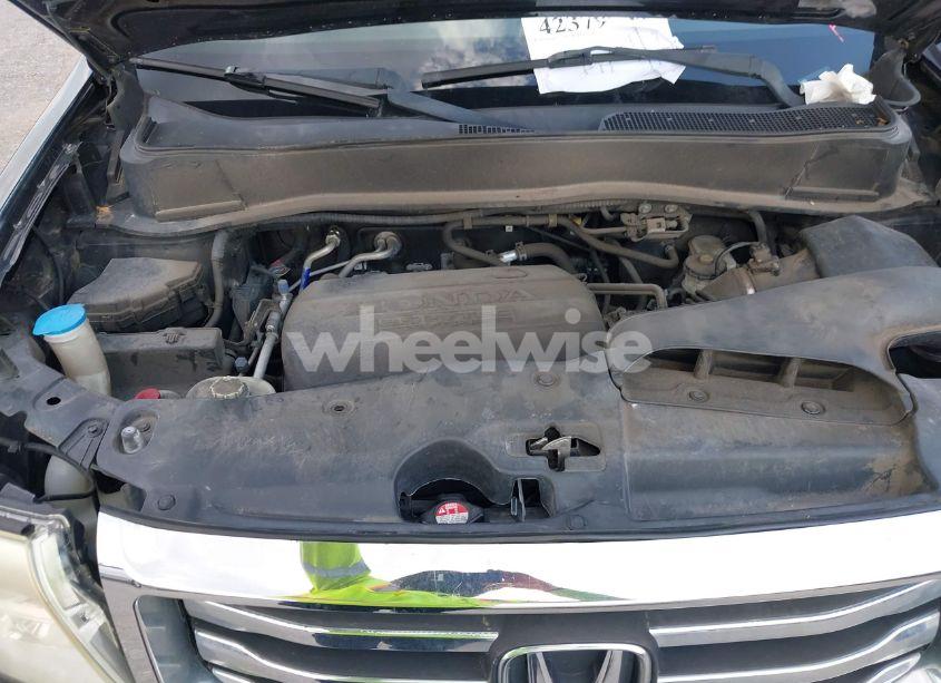 Photo 10 of 2015 Honda Pilot SE (VIN 5FNYF3H31FB032757)