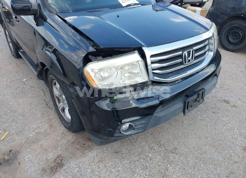 Photo 6 of 2015 Honda Pilot SE (VIN 5FNYF3H31FB032757)