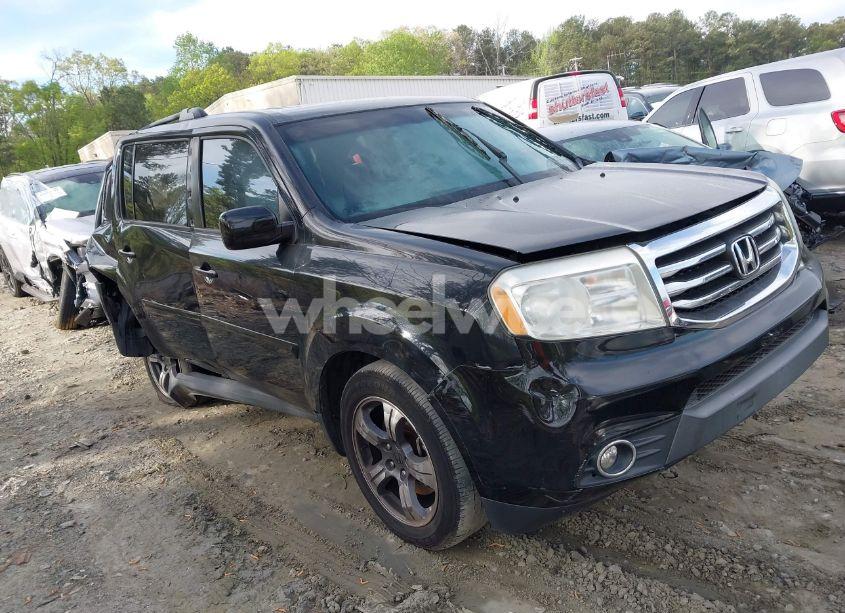 2015 Honda Pilot SE (VIN 5FNYF3H32FB034467) main photo