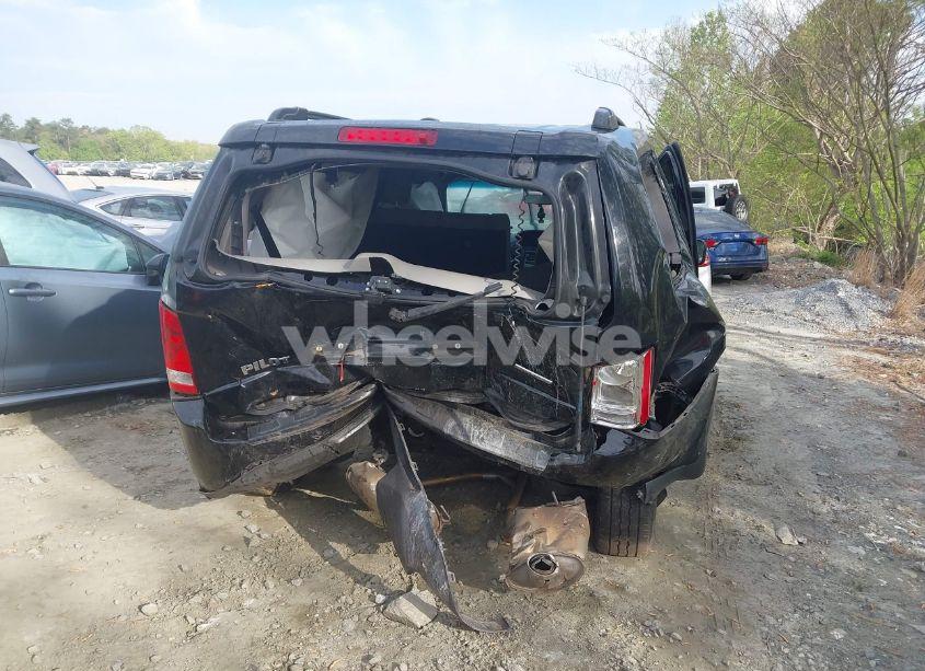 Photo 15 of 2015 Honda Pilot SE (VIN 5FNYF3H32FB034467)