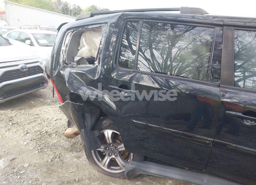 Photo 17 of 2015 Honda Pilot SE (VIN 5FNYF3H32FB034467)