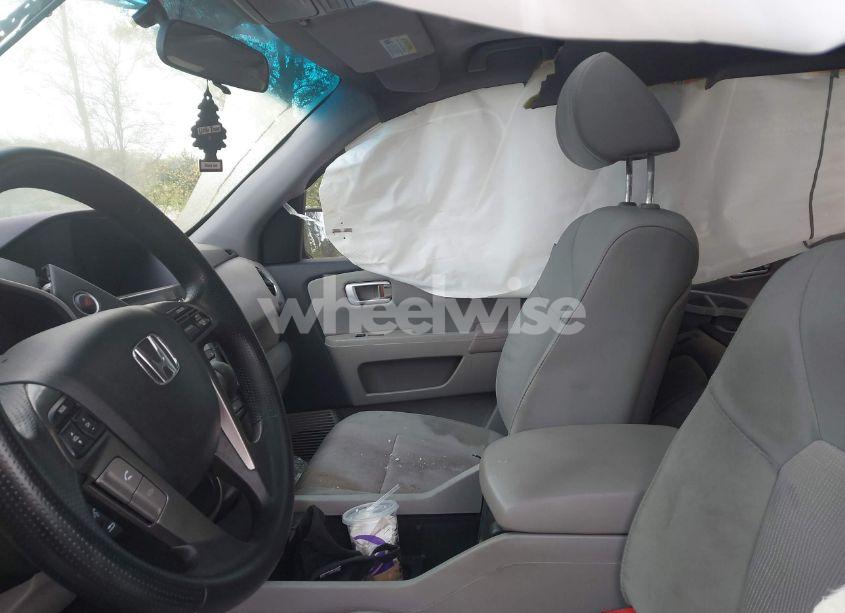 Photo 5 of 2015 Honda Pilot SE (VIN 5FNYF3H32FB034467)