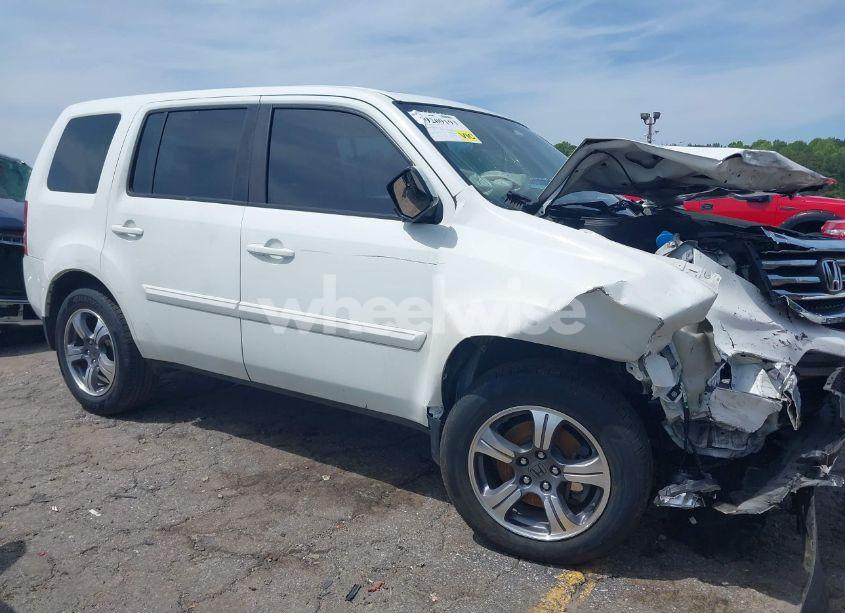 Photo 13 of 2015 Honda Pilot SE (VIN 5FNYF3H34FB034079)