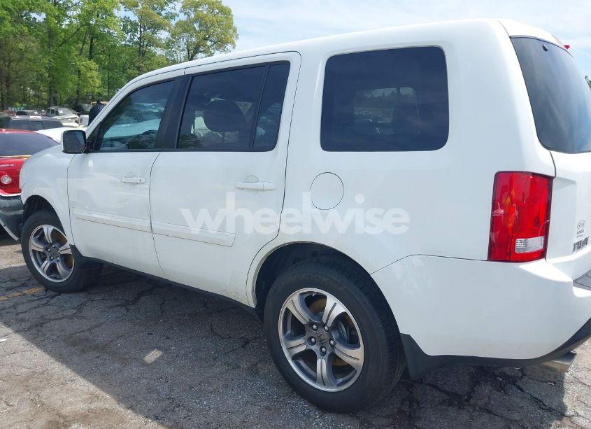 Photo 14 of 2015 Honda Pilot SE (VIN 5FNYF3H34FB034079)