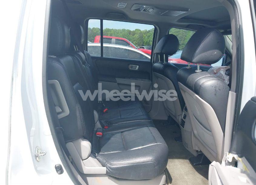 Photo 8 of 2015 Honda Pilot SE (VIN 5FNYF3H34FB034079)