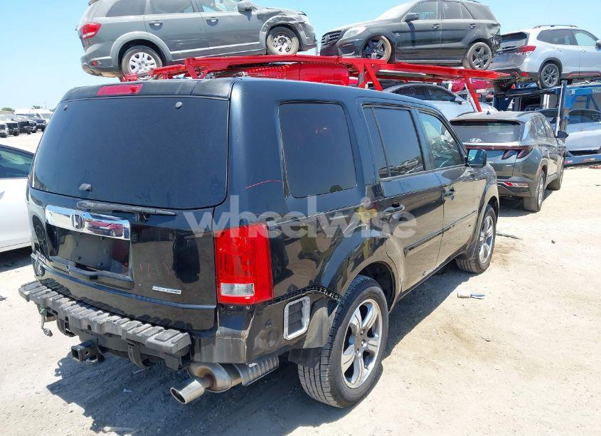 Photo 4 of 2015 Honda Pilot SE (VIN 5FNYF3H36FB007627)