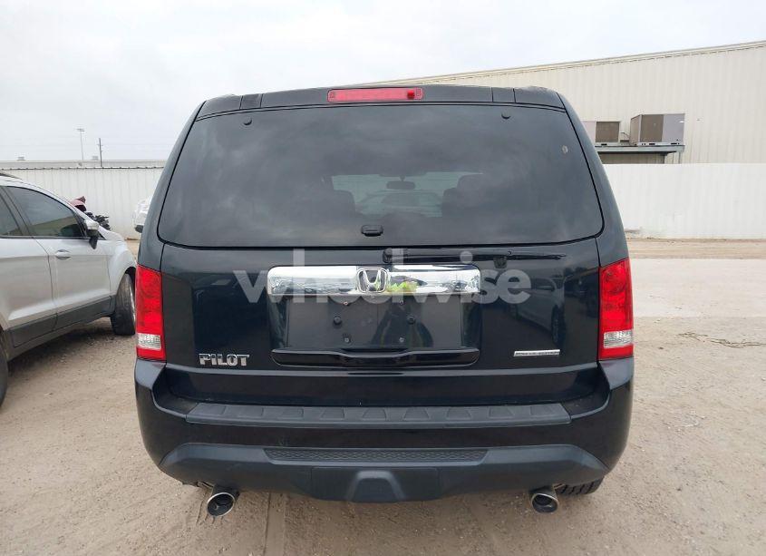 Photo 16 of 2015 Honda Pilot SE (VIN 5FNYF3H36FB035170)