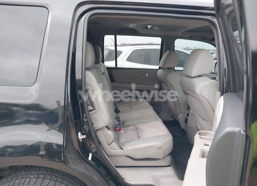 Photo 8 of 2015 Honda Pilot SE (VIN 5FNYF3H36FB035170)