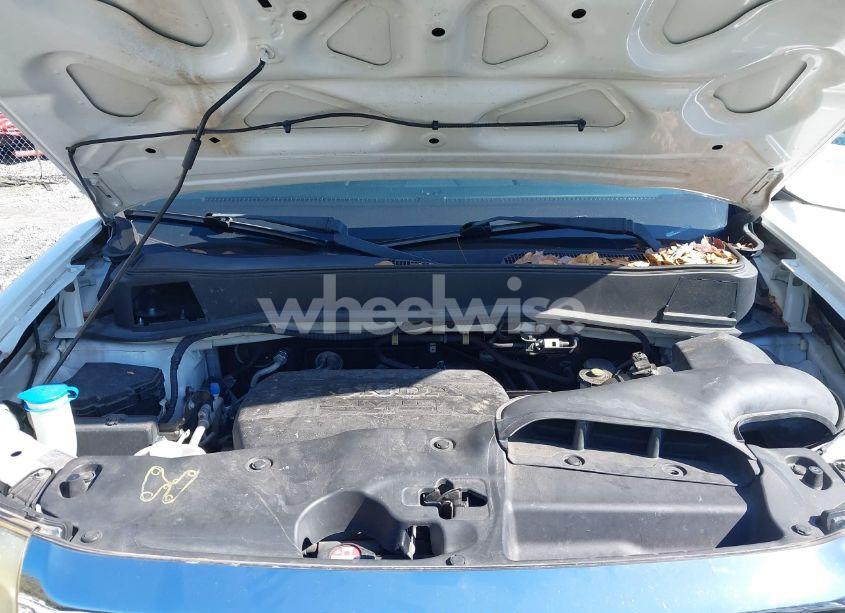 Photo 10 of 2015 Honda Pilot SE (VIN 5FNYF3H37FB005241)