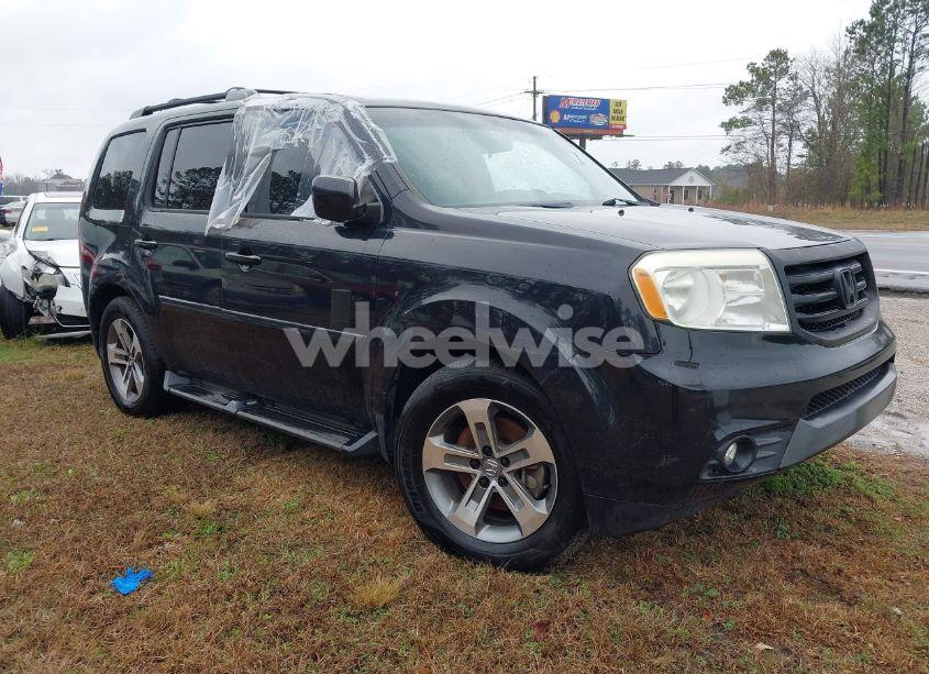 2015 Honda Pilot SE (VIN 5FNYF3H39FB010277) main photo