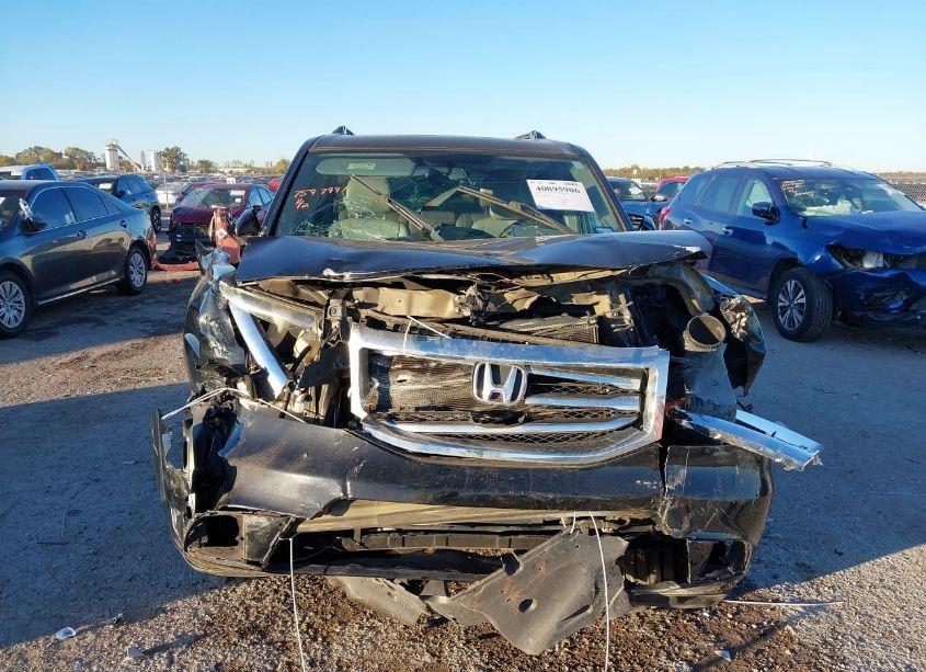 Photo 11 of 2015 Honda Pilot SE (VIN 5FNYF3H3XFB027153)