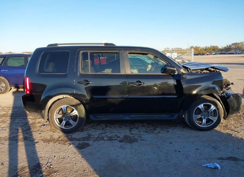 Photo 12 of 2015 Honda Pilot SE (VIN 5FNYF3H3XFB027153)