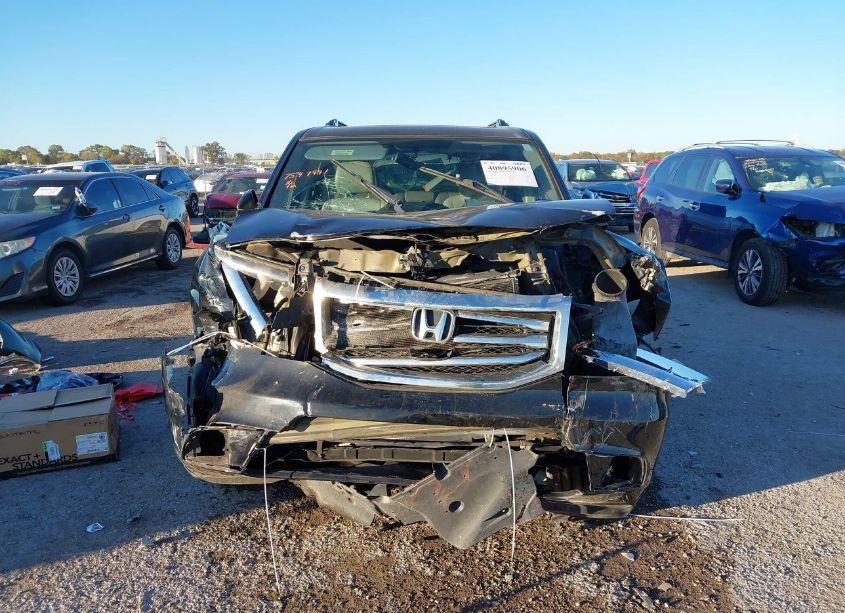 Photo 6 of 2015 Honda Pilot SE (VIN 5FNYF3H3XFB027153)