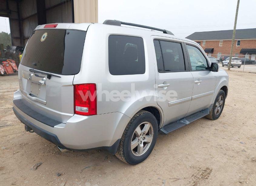 Photo 4 of 2011 Honda Pilot EX (VIN 5FNYF3H40BB017721)